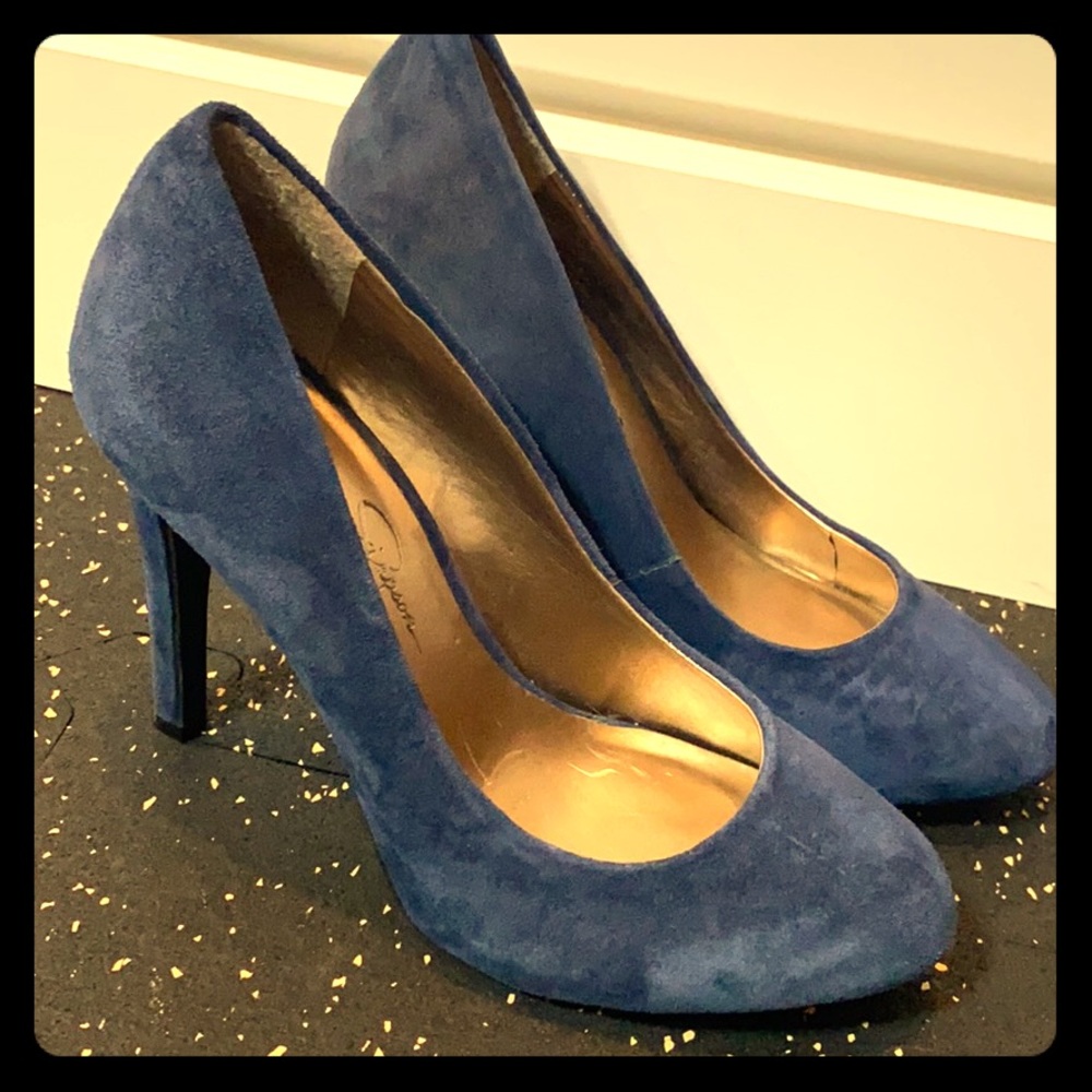 Blue suede pumps